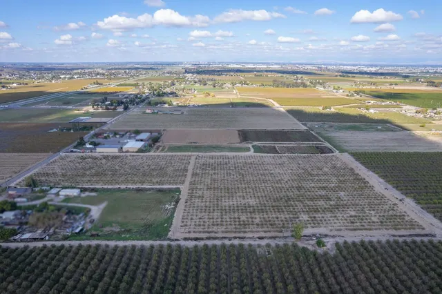 a view of an ocean and city view
