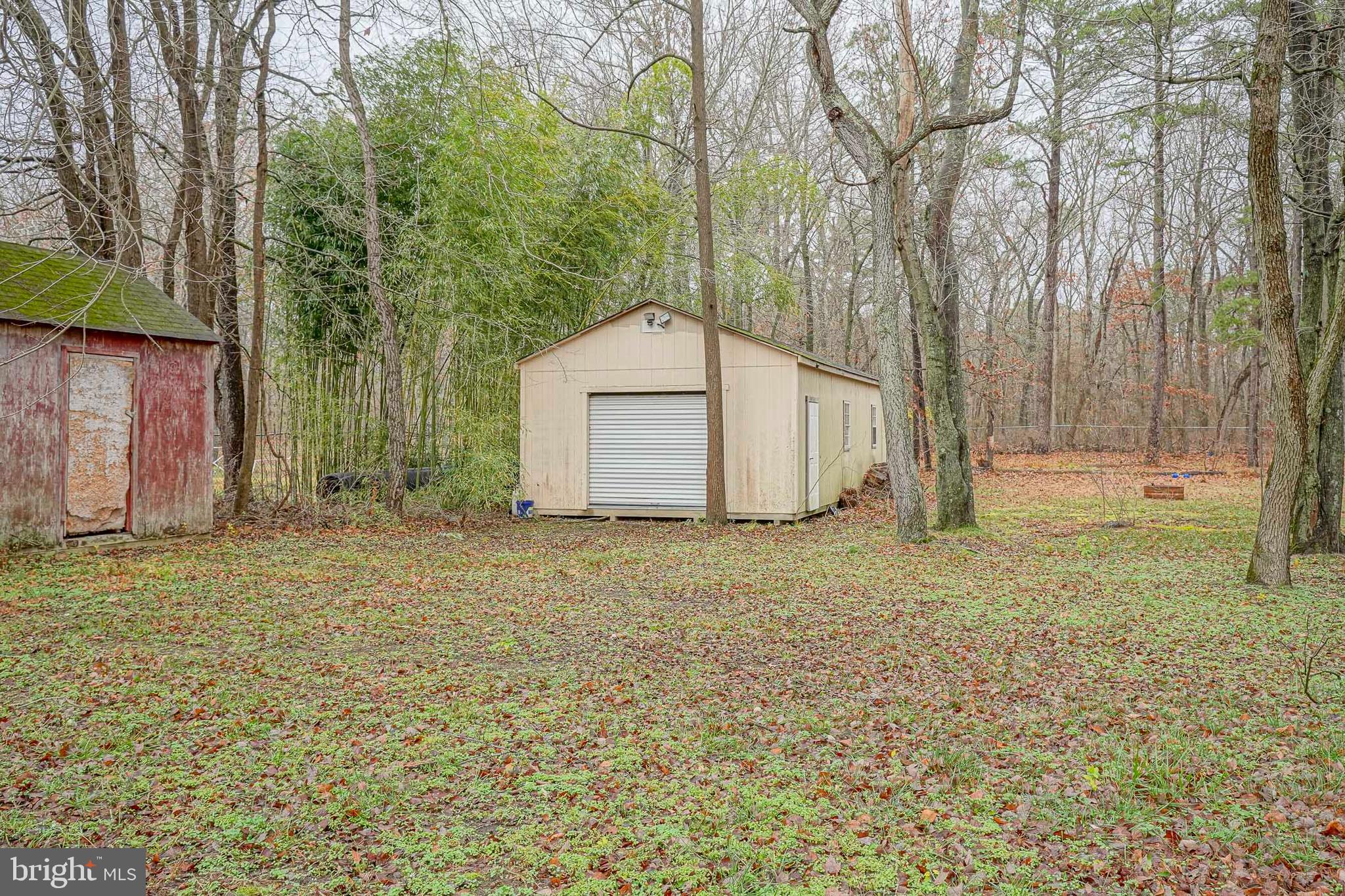 1304 Morgan Road Williamstown, NJ 08094 - Photo 31 of 32 a backyard of a house with lots of green space
