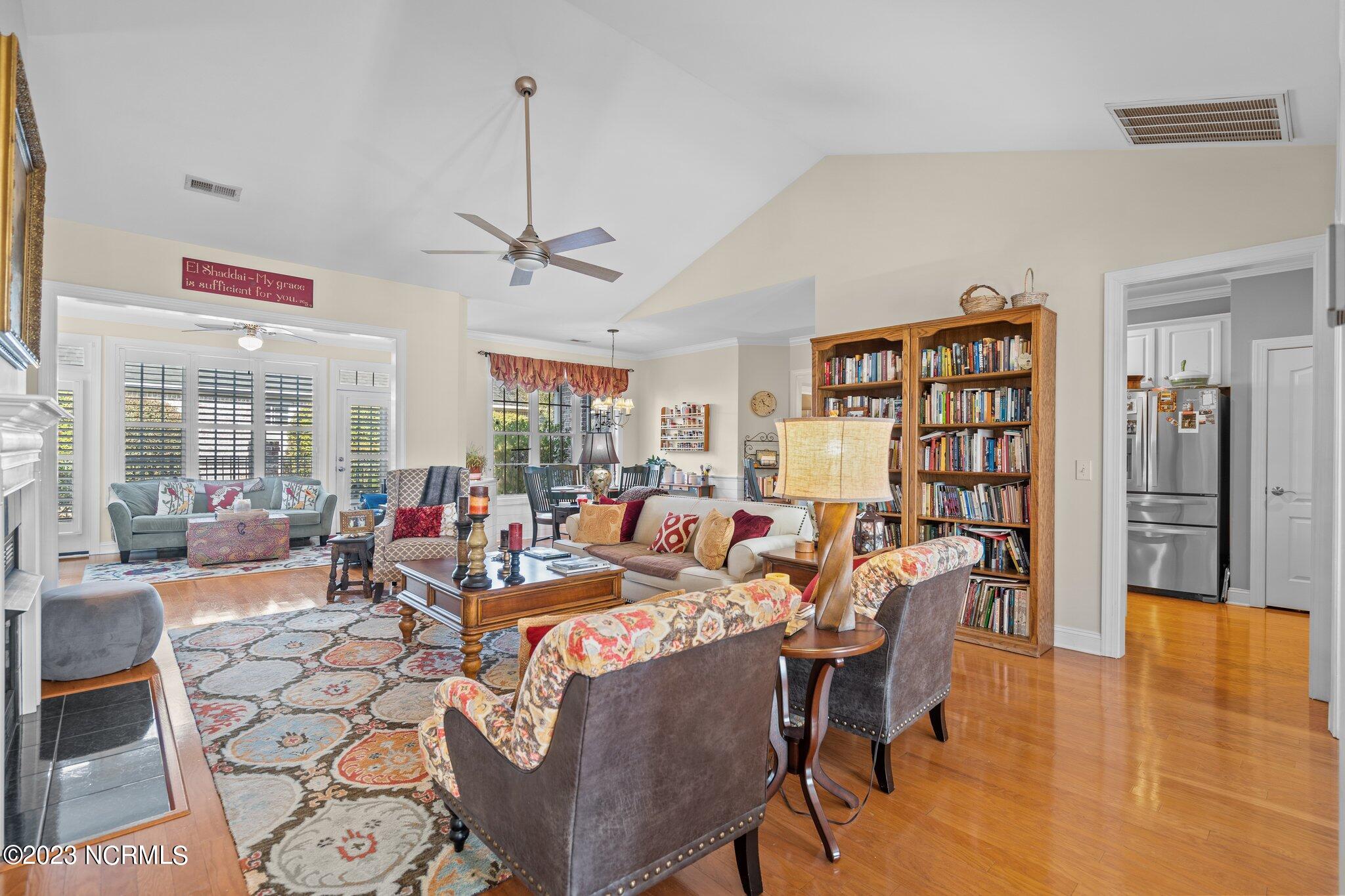 5472 Efird Road Wilmington, NC 28409 - Photo 7 of 43 29-web-or-mls-DSC09120
