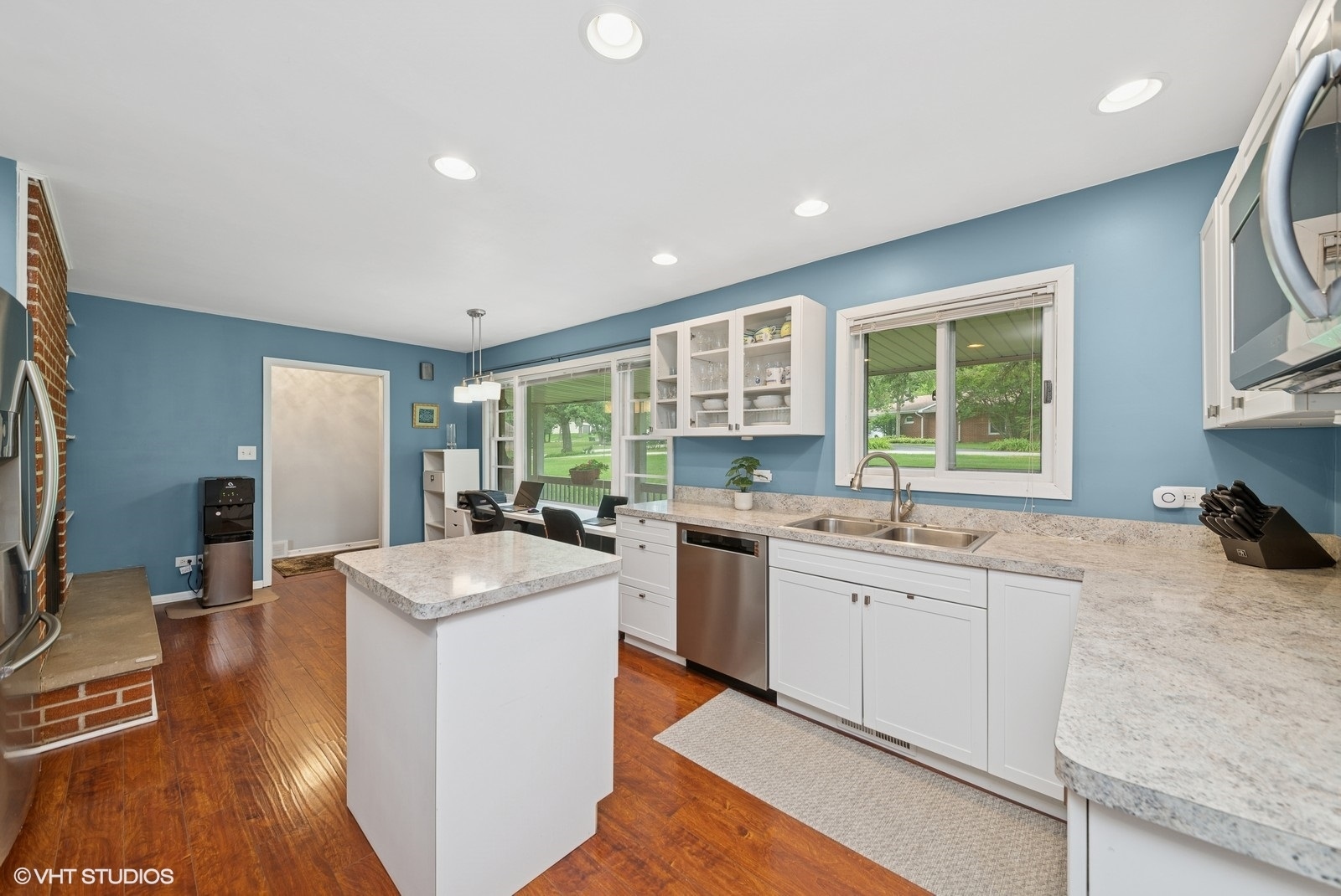 1301 Little John Drive Elgin, IL 60120 - Photo 16 of 33 a kitchen with sink stove and refrigerator