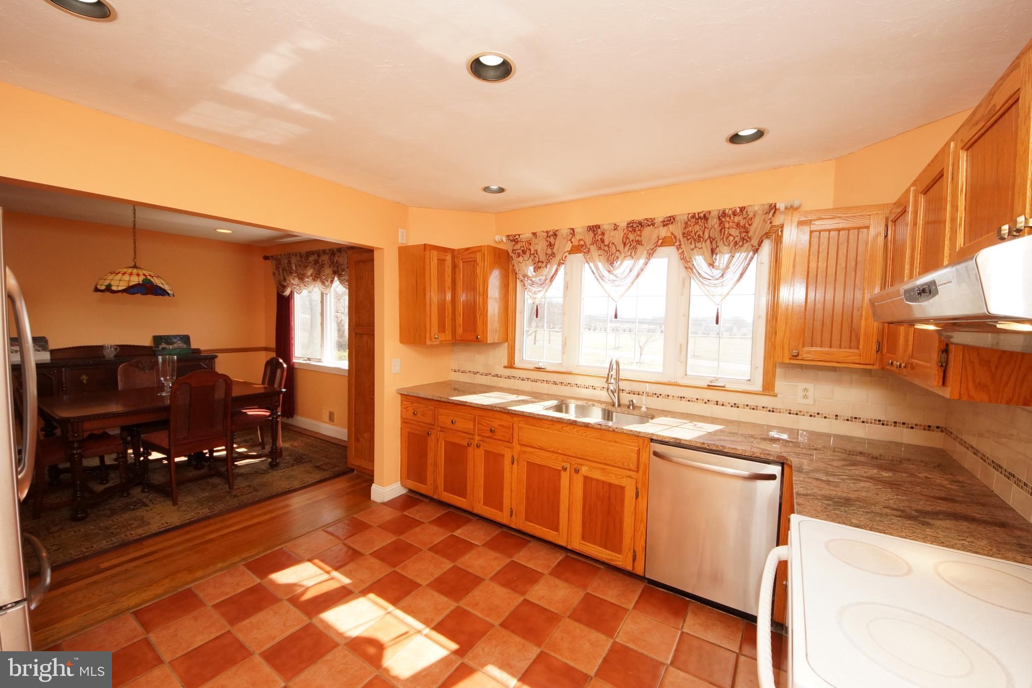 211 Sharon Road Robbinsville, NJ 08691 - Photo 9 of 26 Kitchen