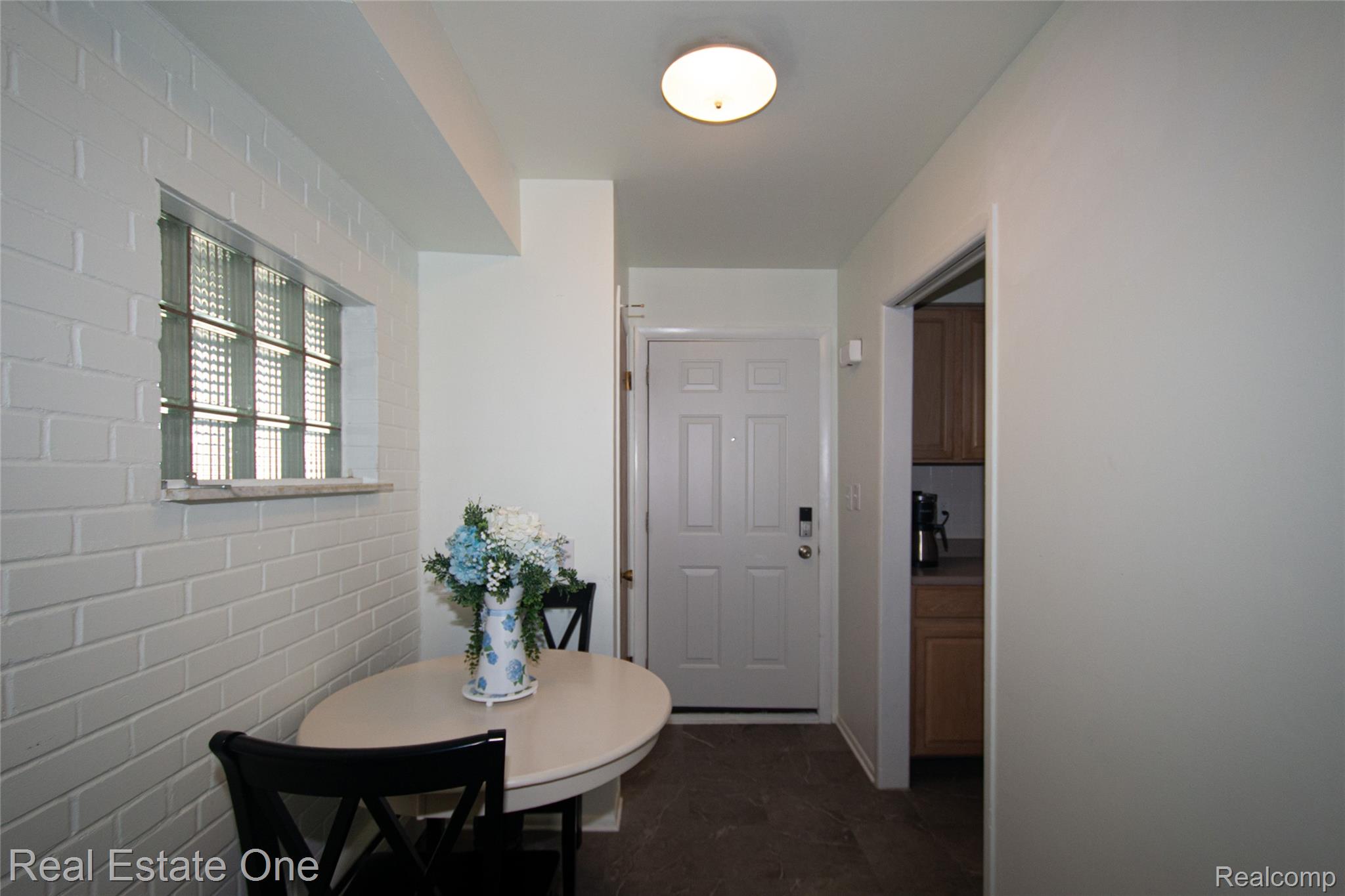 26955 Milford Road, Unit 24 New Hudson, MI 48165 - Photo 3 of 26 003_19.jpg
