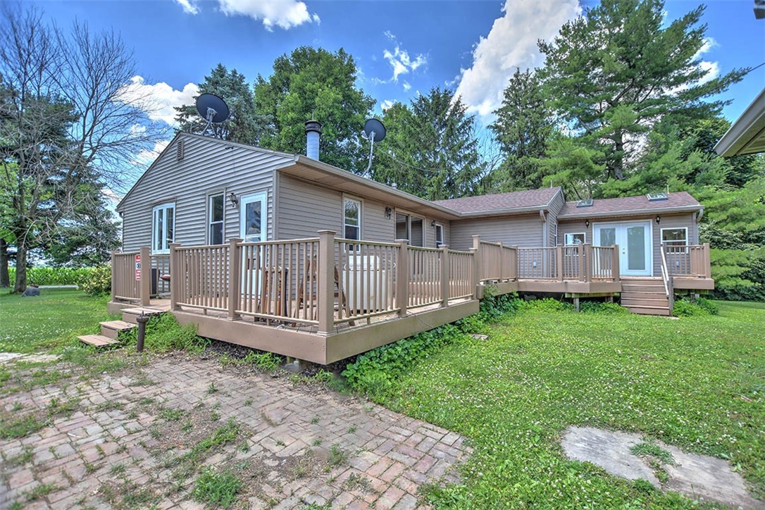 7240 West Ravina Park Road Warrensburg, IL 62573 - Photo 2 of 35