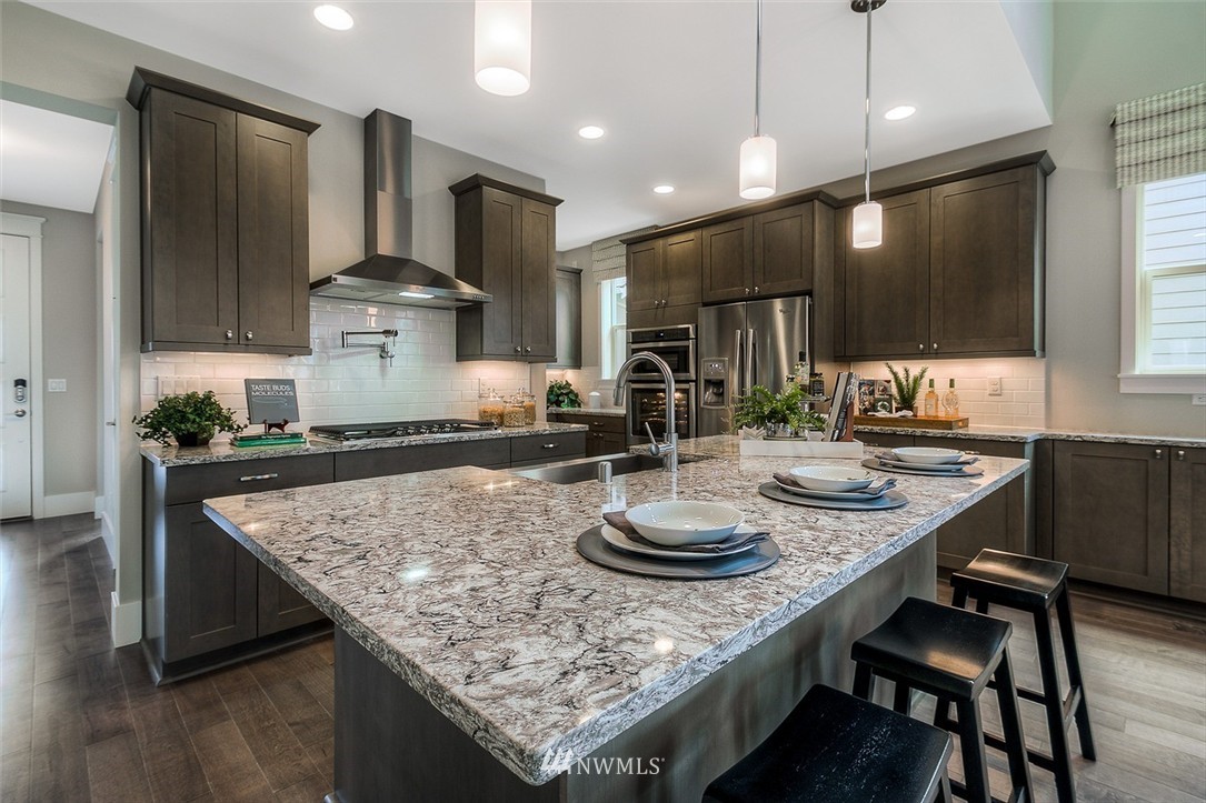 257 Graham Avenue Southeast Renton, WA 98059 - Photo 2 of 20 Gallery Image 2