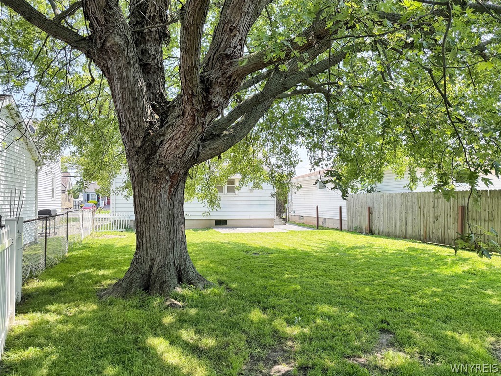 878 Beach Road Cheektowaga, NY 14225 - Photo 8 of 34 Exterior Backyard