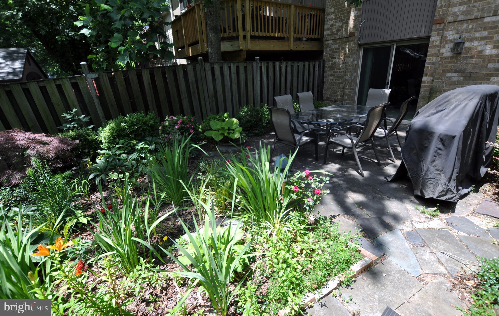 6010 Timber Hollow Lane Springfield, VA 22152 - Photo 19 of 23 Exterior (Rear)