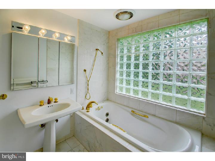 1542 Farr Road Wyomissing, PA 19610 - Photo 22 of 25 Gallery Image 22