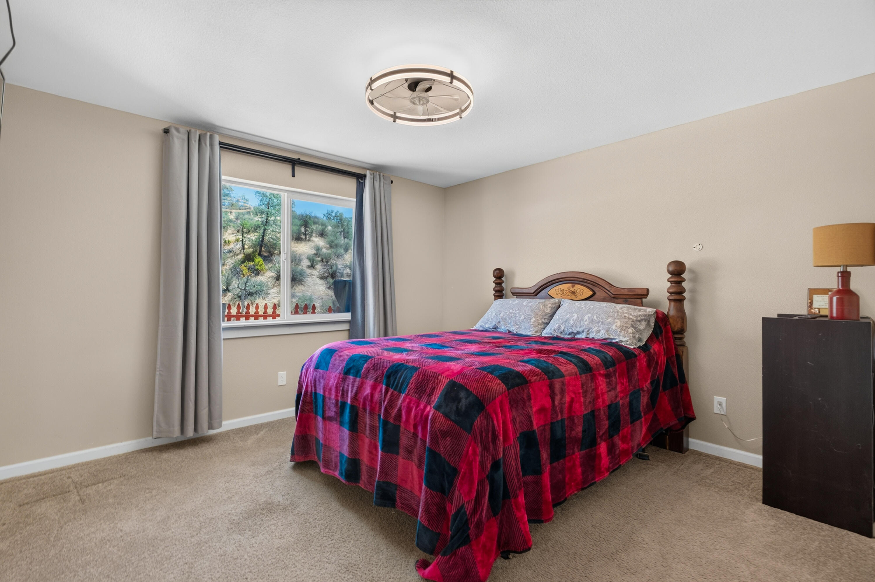 3463 Fiddlers Road Igo, CA 96047 - Photo 17 of 32 Bedroom 2