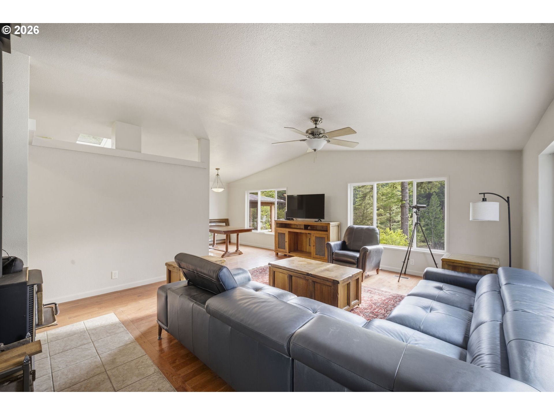 88686 Chapman Road Florence, OR 97439 - Photo 6 of 44 Living Room
