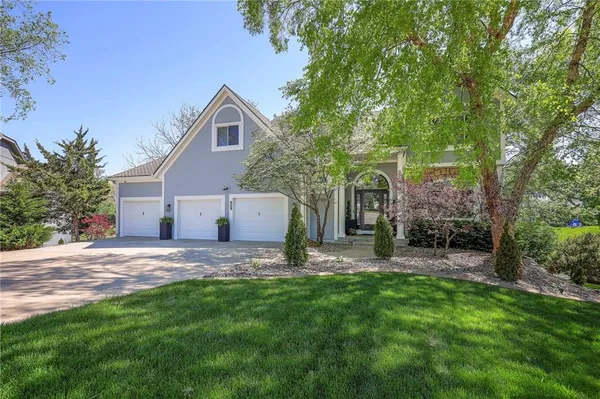 $825,000 | 4801 Northwest 87th Street, Kansas City, MO 64154