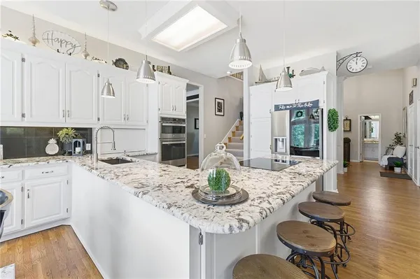$825,000 | 4801 Northwest 87th Street, Kansas City, MO 64154