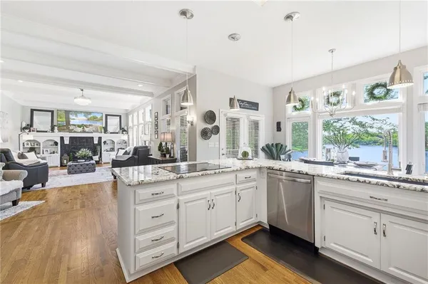$825,000 | 4801 Northwest 87th Street, Kansas City, MO 64154