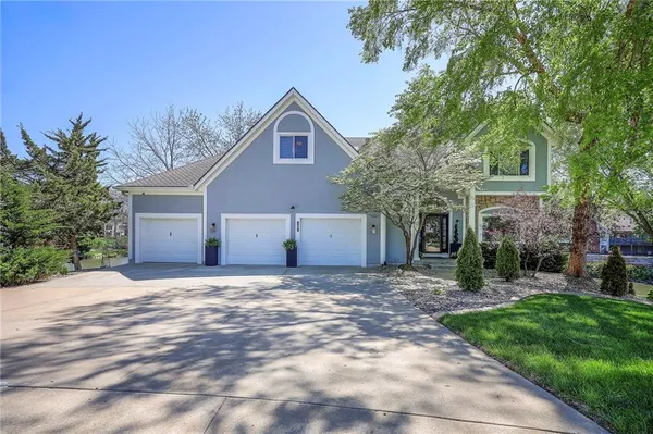$825,000 | 4801 Northwest 87th Street, Kansas City, MO 64154