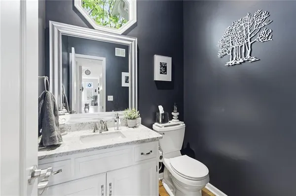 $825,000 | 4801 Northwest 87th Street, Kansas City, MO 64154