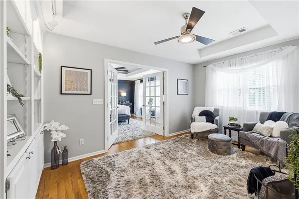 $825,000 | 4801 Northwest 87th Street, Kansas City, MO 64154