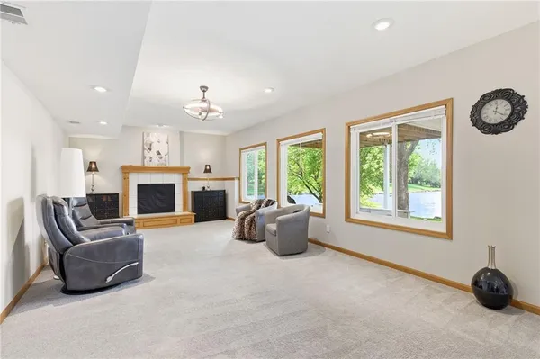 $825,000 | 4801 Northwest 87th Street, Kansas City, MO 64154
