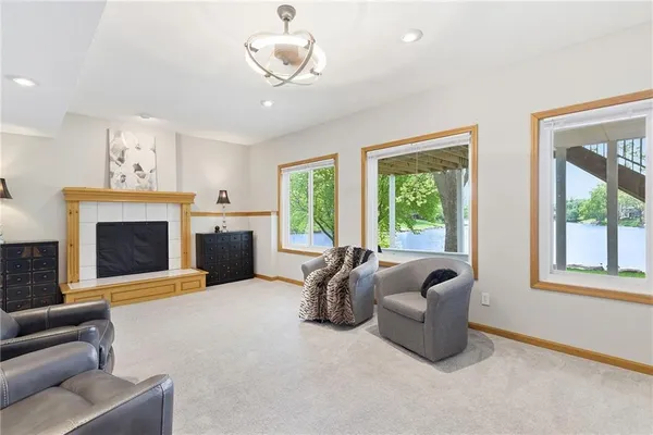 $825,000 | 4801 Northwest 87th Street, Kansas City, MO 64154