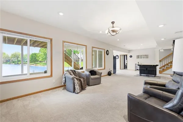 $825,000 | 4801 Northwest 87th Street, Kansas City, MO 64154