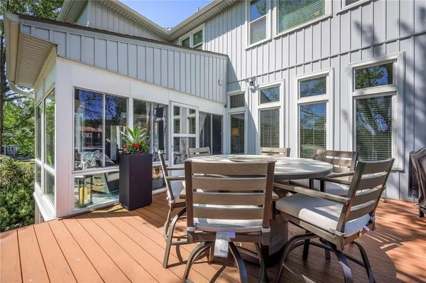 $825,000 | 4801 Northwest 87th Street, Kansas City, MO 64154