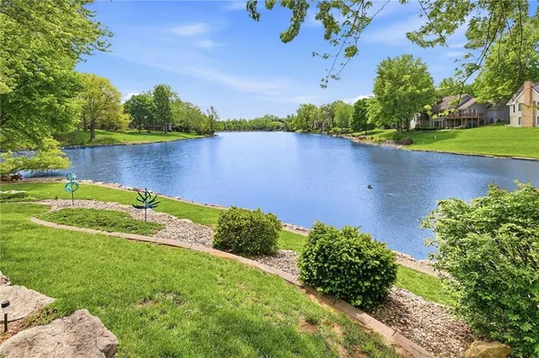 $825,000 | 4801 Northwest 87th Street, Kansas City, MO 64154