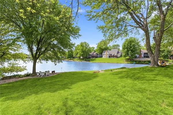 $825,000 | 4801 Northwest 87th Street, Kansas City, MO 64154