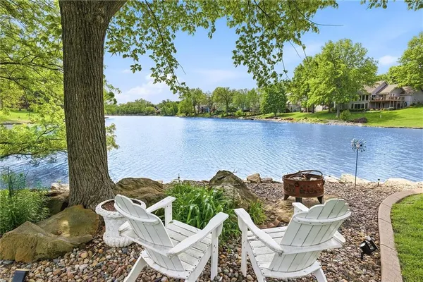 $825,000 | 4801 Northwest 87th Street, Kansas City, MO 64154