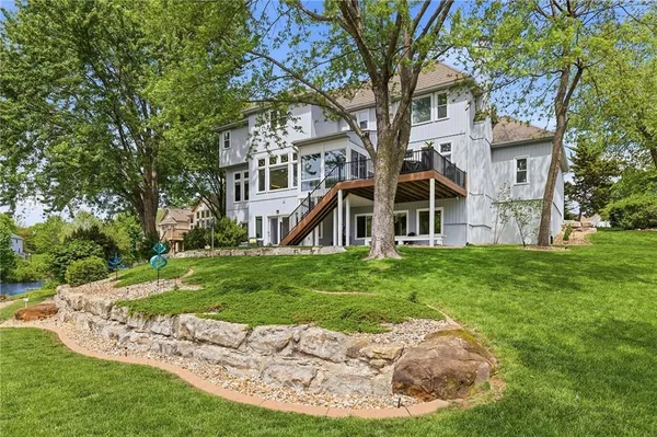 $825,000 | 4801 Northwest 87th Street, Kansas City, MO 64154