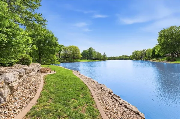 $825,000 | 4801 Northwest 87th Street, Kansas City, MO 64154