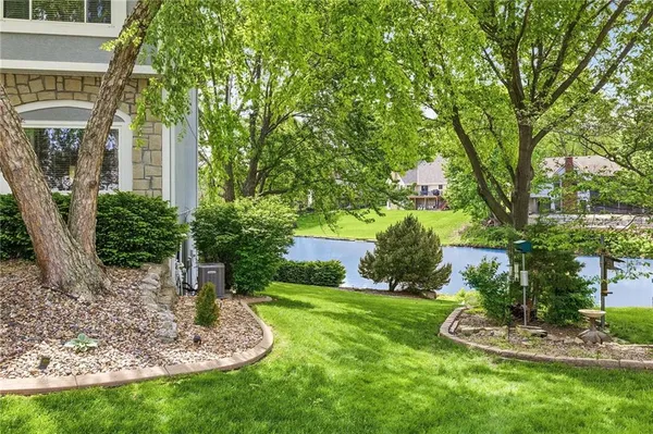 $825,000 | 4801 Northwest 87th Street, Kansas City, MO 64154