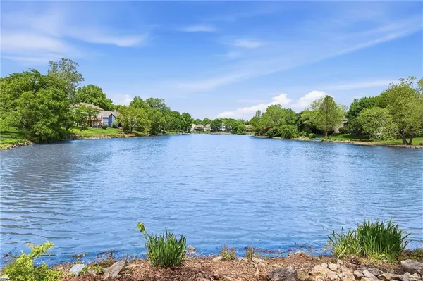 $825,000 | 4801 Northwest 87th Street, Kansas City, MO 64154