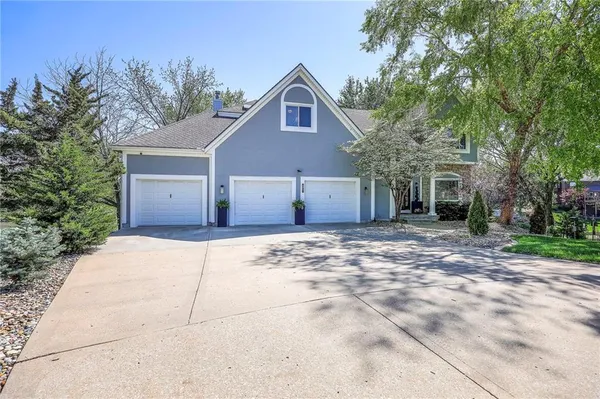 $825,000 | 4801 Northwest 87th Street, Kansas City, MO 64154