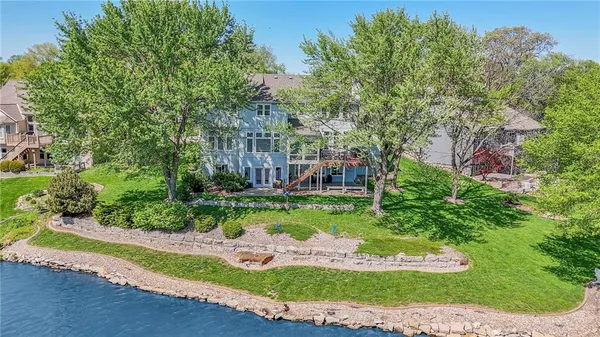 $825,000 | 4801 Northwest 87th Street, Kansas City, MO 64154