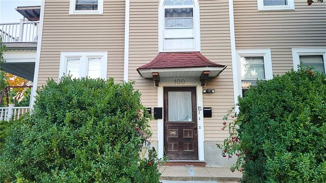 $1,750 | 309 Carrington Avenue, Unit 2, Woonsocket, RI 02895