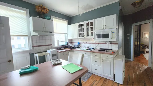 $1,750 | 309 Carrington Avenue, Unit 2, Woonsocket, RI 02895