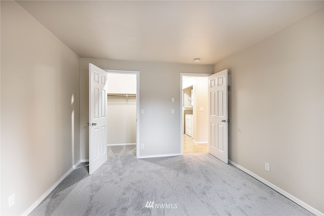 1601 Maple Lane, Unit A2 Kent, WA 98030 - Photo 25 of 27 a view of an empty room