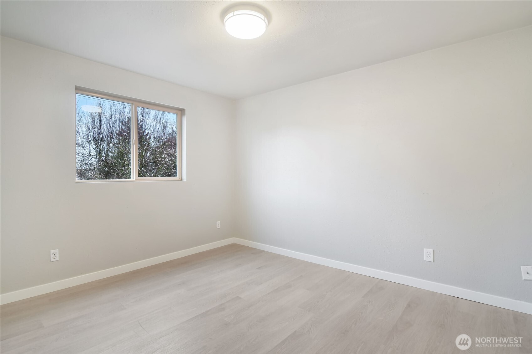 122 South Baker Street Mount Vernon, WA 98273 - Photo 11 of 33