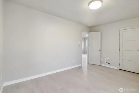 $620,000 | 122 South Baker Street, Mount Vernon, WA 98273