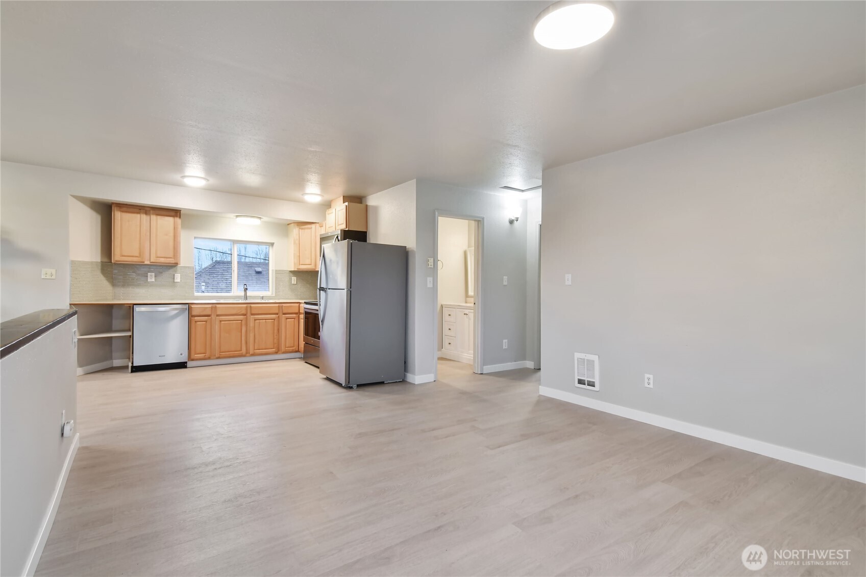 122 South Baker Street Mount Vernon, WA 98273 - Photo 21 of 33