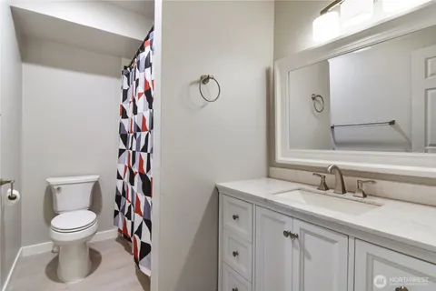 $620,000 | 122 South Baker Street, Mount Vernon, WA 98273