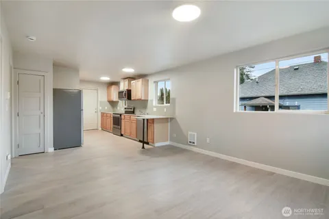 $620,000 | 122 South Baker Street, Mount Vernon, WA 98273