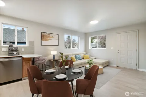 $620,000 | 122 South Baker Street, Mount Vernon, WA 98273