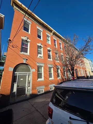 $2,500 | 138 Chestnut Street, Unit 1, Chelsea, MA 02150