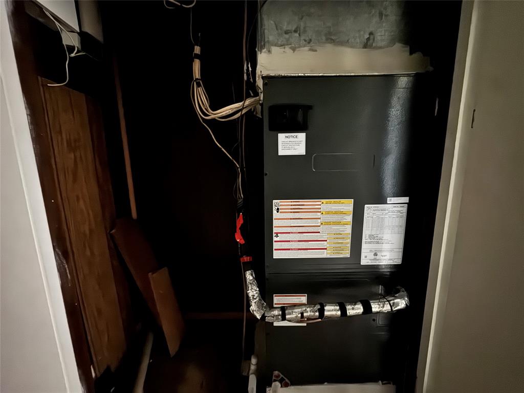 3909 Smothers Road Caney City, TX 75148 - Photo 20 of 35 a view of a air conditioner
