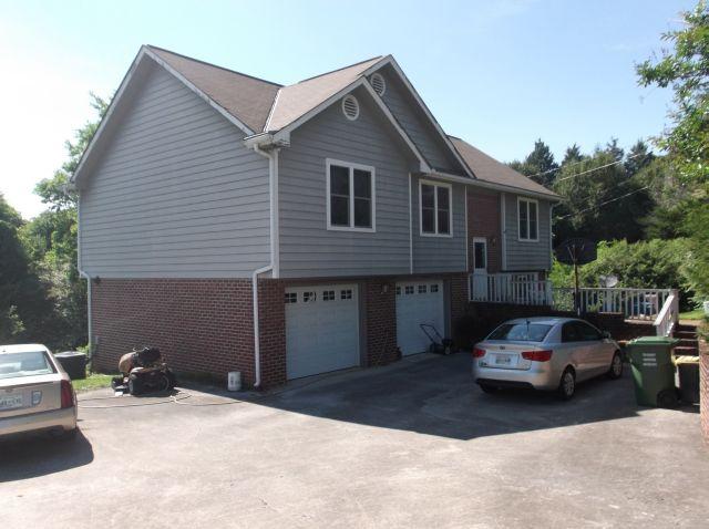 7737 Griffith Road Knoxville, TN 37938 - Photo 3 of 6 Griffith - Drriveway