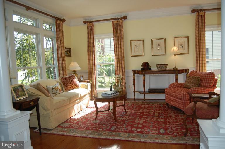 715 Hawkshead Road Lutherville-Timonium, MD 21093 - Photo 11 of 30 Living Room