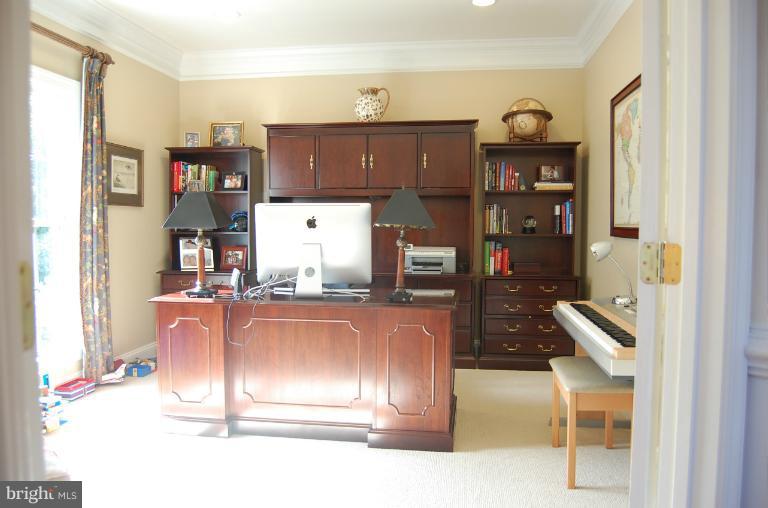 715 Hawkshead Road Lutherville-Timonium, MD 21093 - Photo 17 of 30 Interior (General)