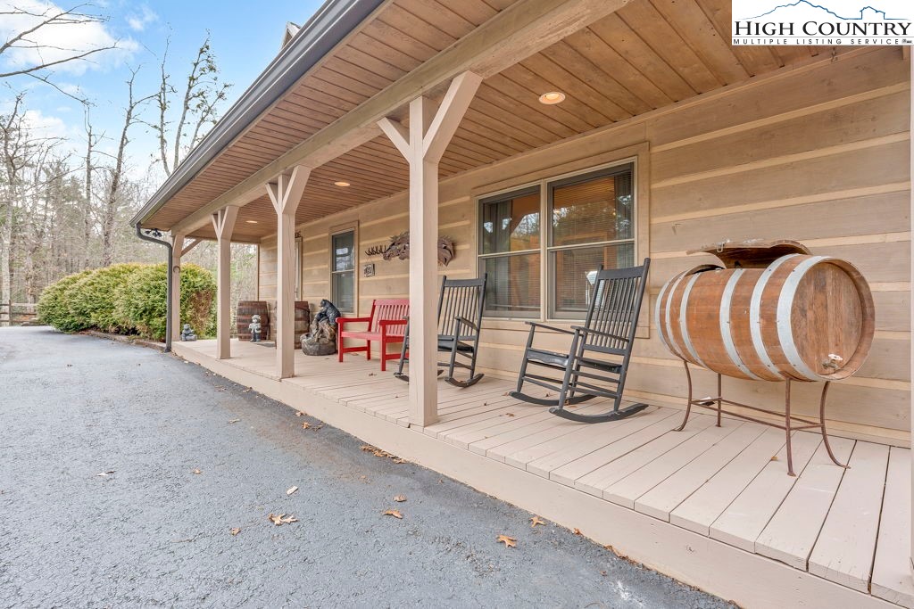 883 Wagon Ridge Road Ferguson, NC 28624 - Photo 7 of 50 a view of lobby with furniture and wooden floor