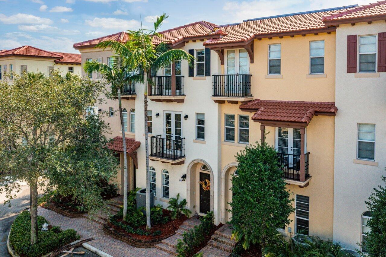 53 Via Floresta Drive Boca Raton, FL 33487 - Photo 1 of 30 53 Via Floresta, Boca Raton
