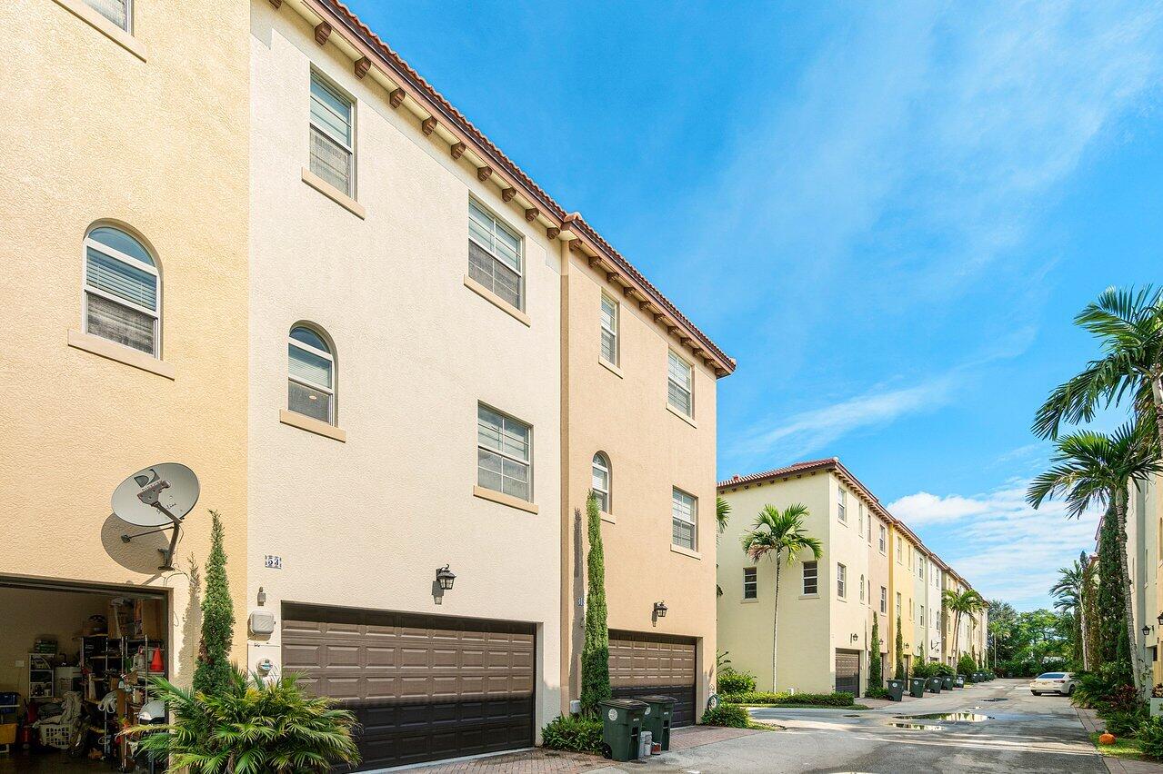 53 Via Floresta Drive Boca Raton, FL 33487 - Photo 25 of 30 53 Via Floresta, Boca Raton