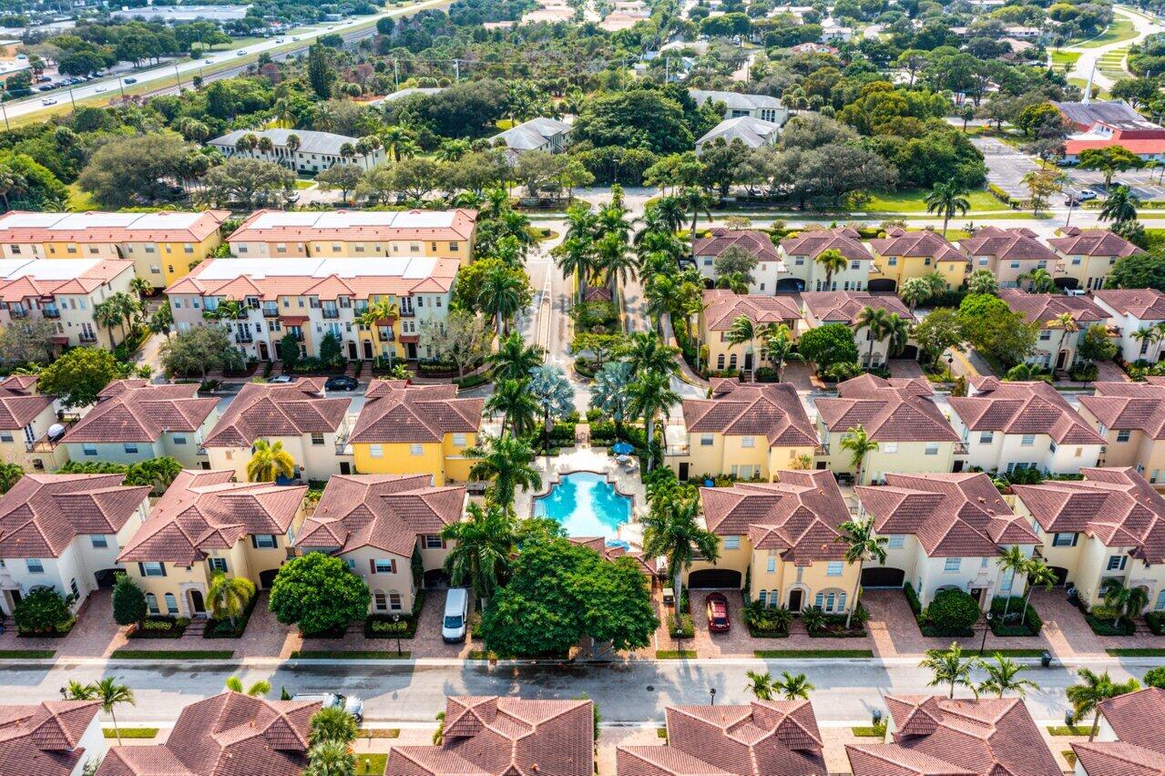 53 Via Floresta Drive Boca Raton, FL 33487 - Photo 27 of 30 53 Via Floresta, Boca Raton
